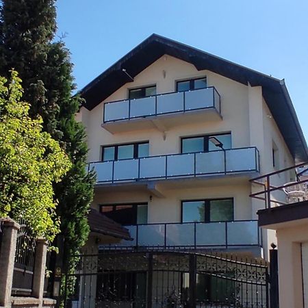 Peaceful Vacation Villa & Garden Sarajevo Ngoại thất bức ảnh