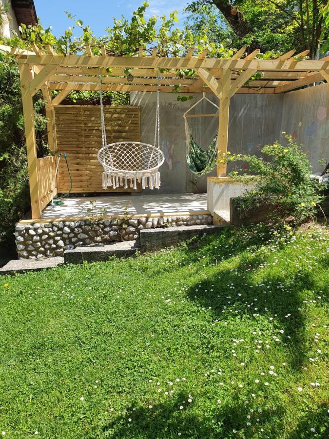 Peaceful Vacation Villa & Garden Sarajevo Ngoại thất bức ảnh