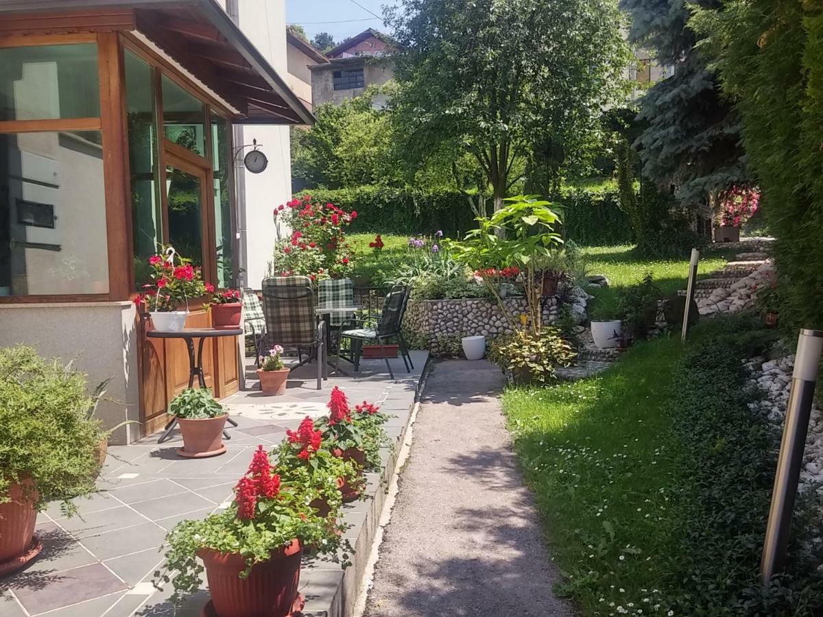 Peaceful Vacation Villa & Garden Sarajevo Ngoại thất bức ảnh